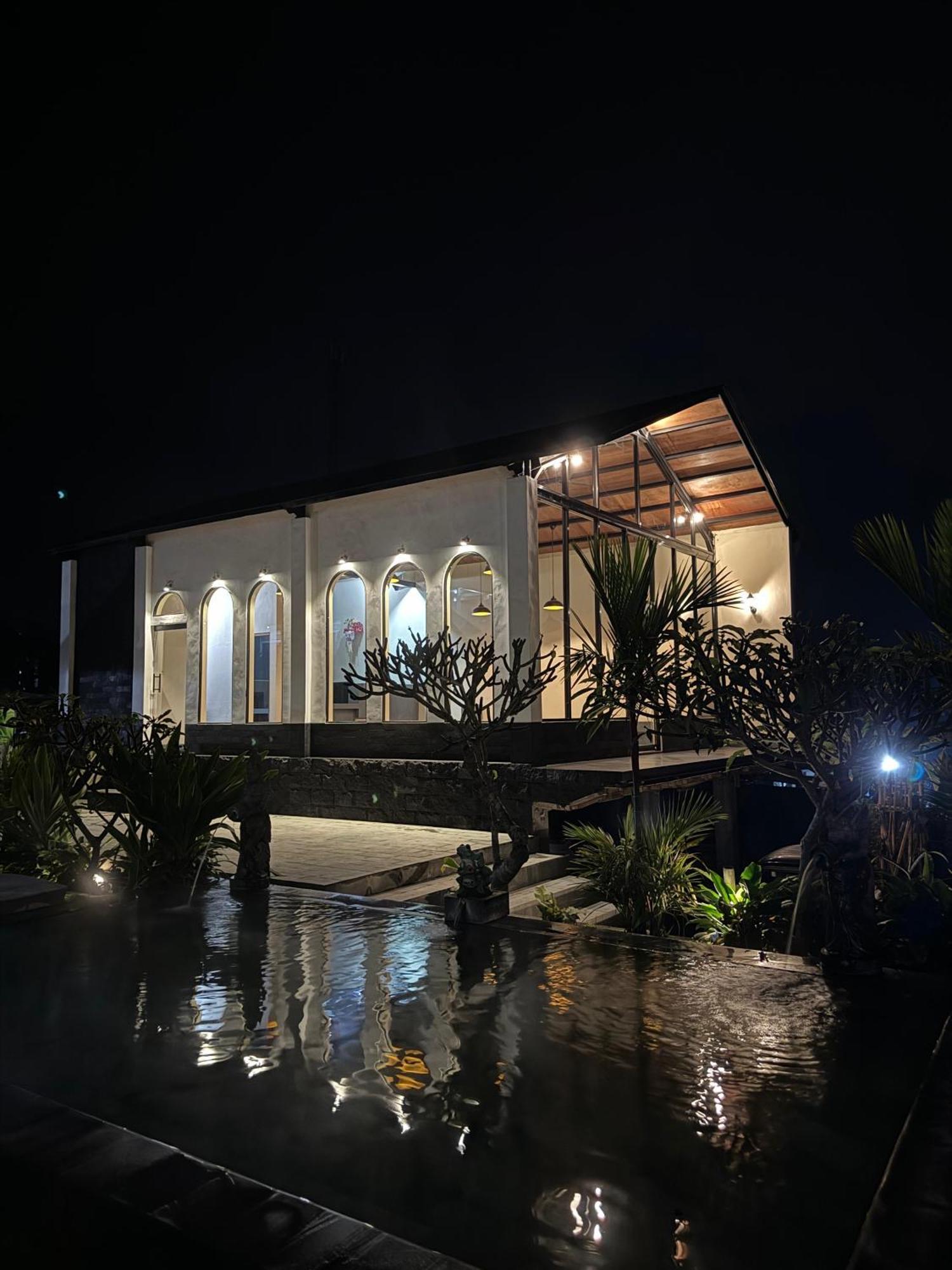 Batur Pyramid Guesthouse Kintamani エクステリア 写真